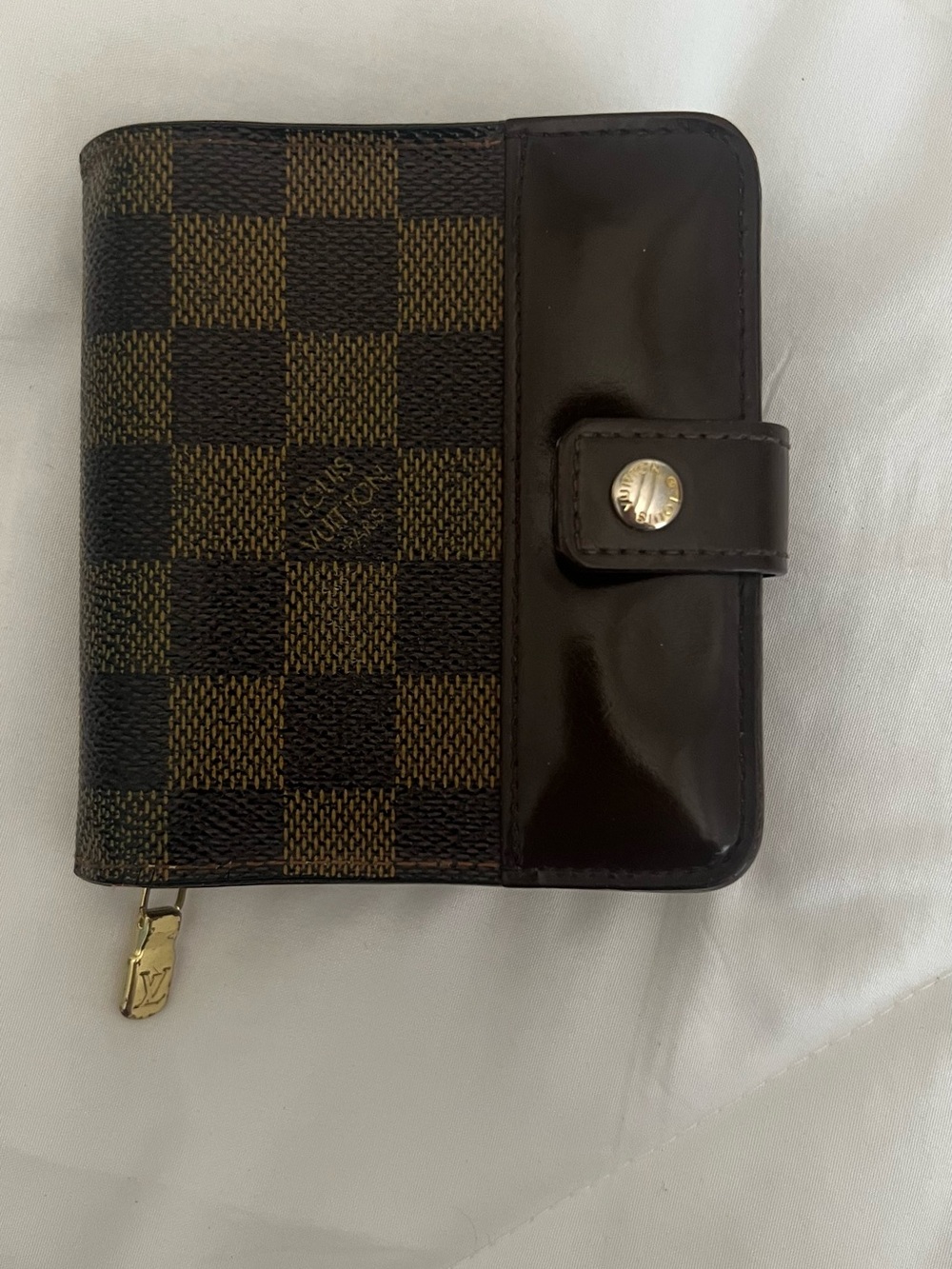 Louis Vuitton ebene compact wallet